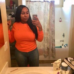 Meet your Posher, Shakira